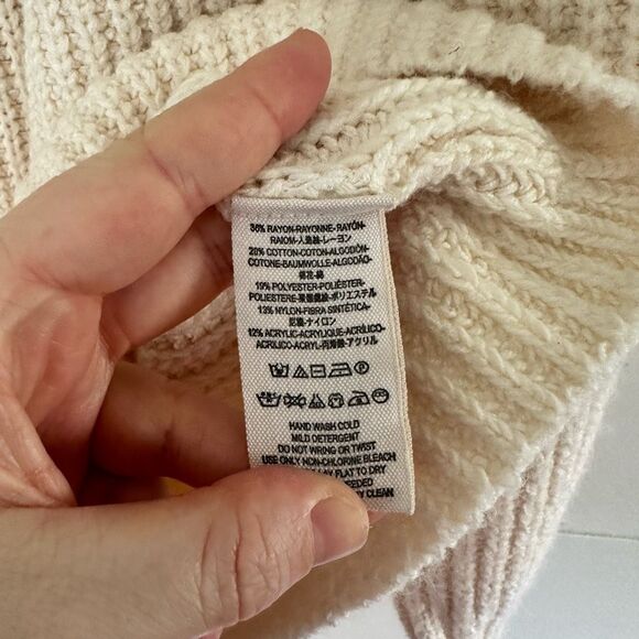 Free People Women’s Small Cream Chunky Turtleneck Sweater - Picture 4 of 6